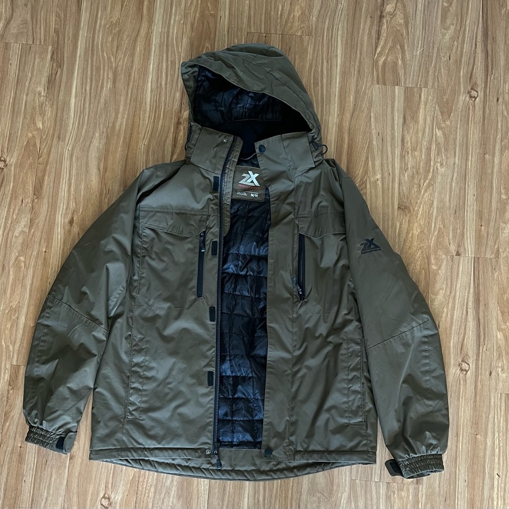 Found around my closet it has never been worn.